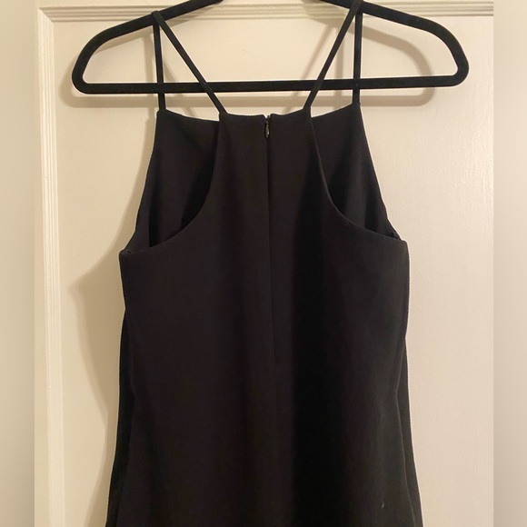 NOMIA, Cropped, Wide Leg, Strap Jumpsuit with Side Pockets. Size 6. - Picture 4 of 11